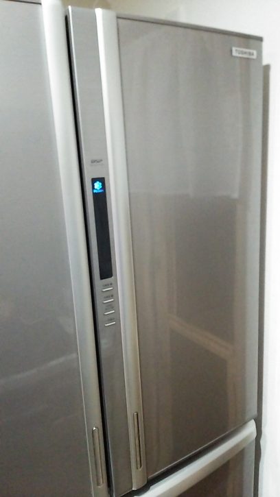 東芝冷蔵庫故障】東芝冷蔵庫（GR-B50F）のドアのバネが折れて閉まら 